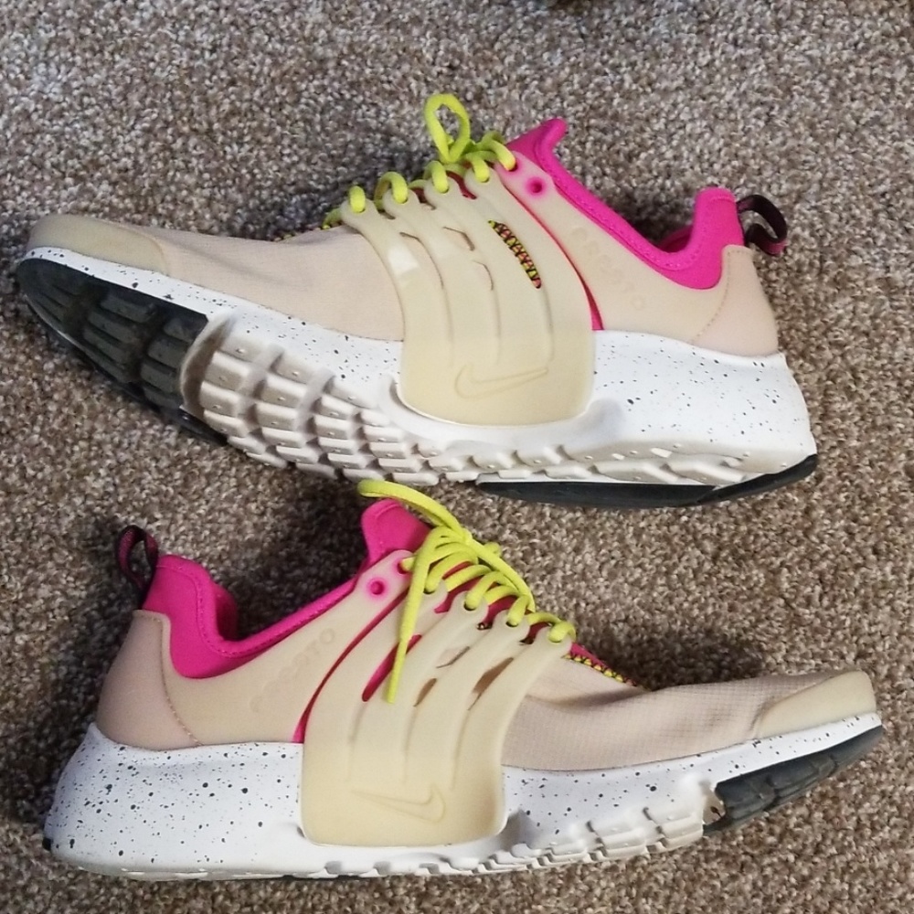 Nike shoes